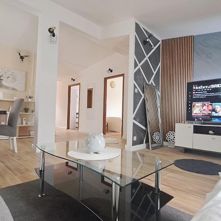 Maria Apartments Kaštela 外观 照片