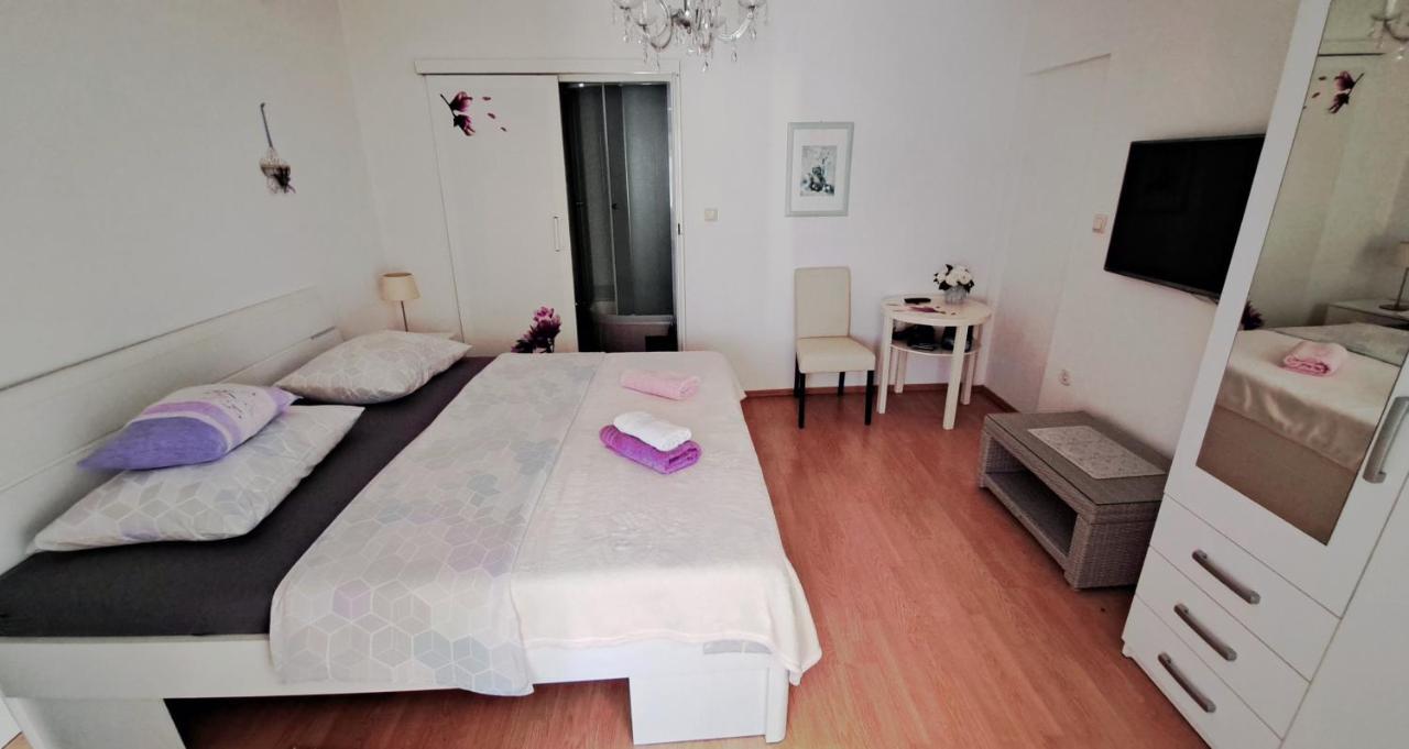Maria Apartments Kaštela 外观 照片