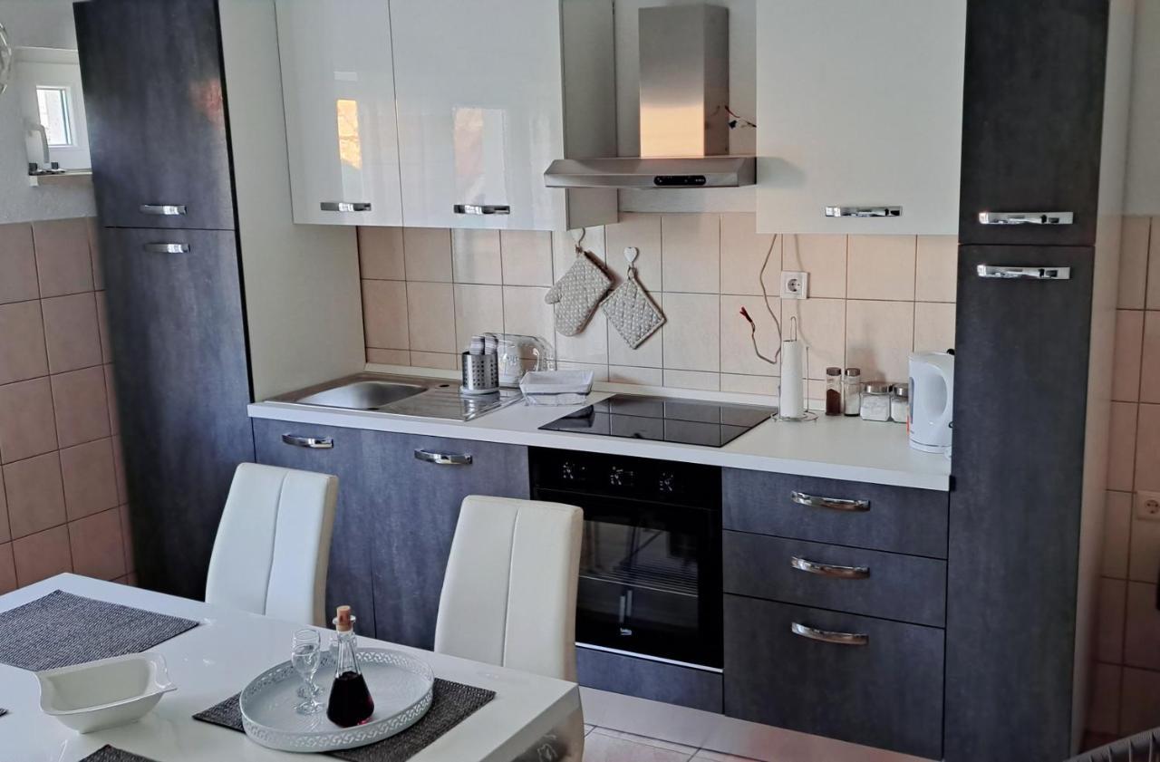 Maria Apartments Kaštela 外观 照片