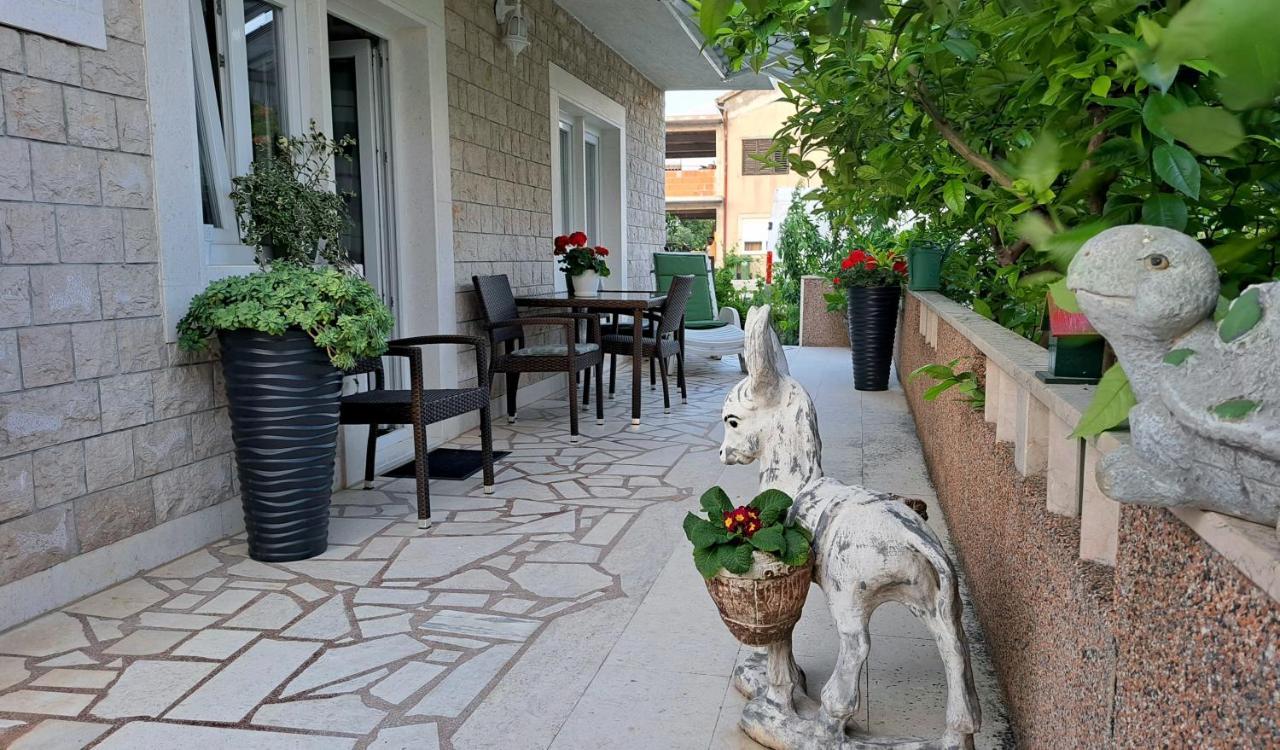 Maria Apartments Kaštela 外观 照片
